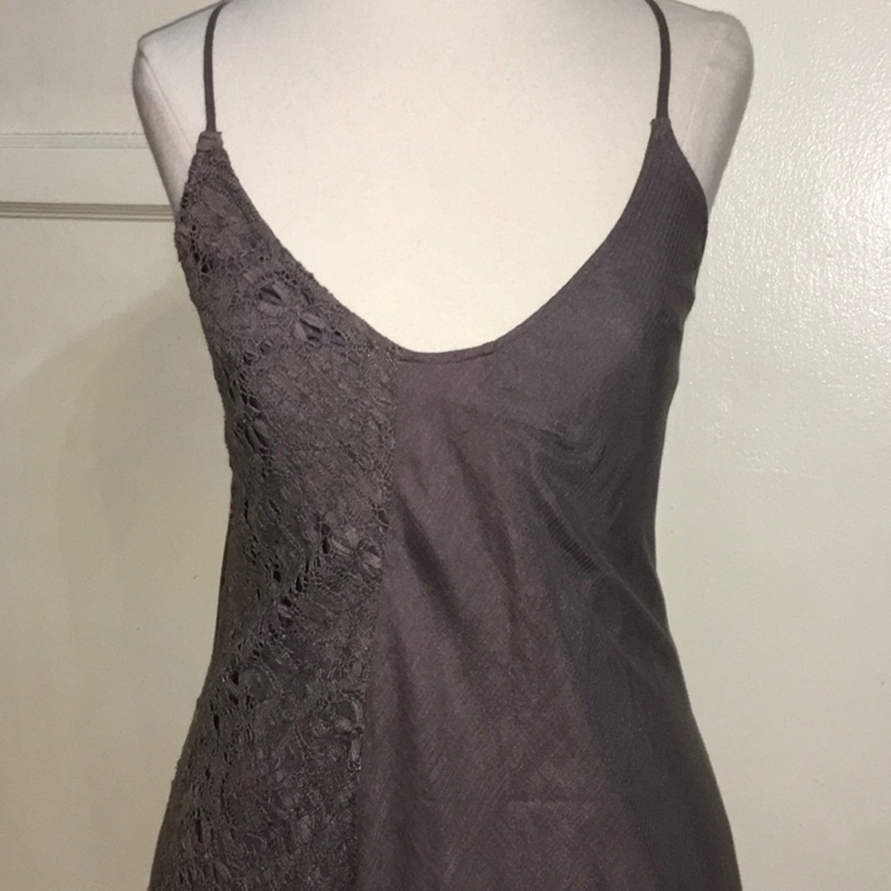 A Commom Thread Dress - Picture 4 of 15